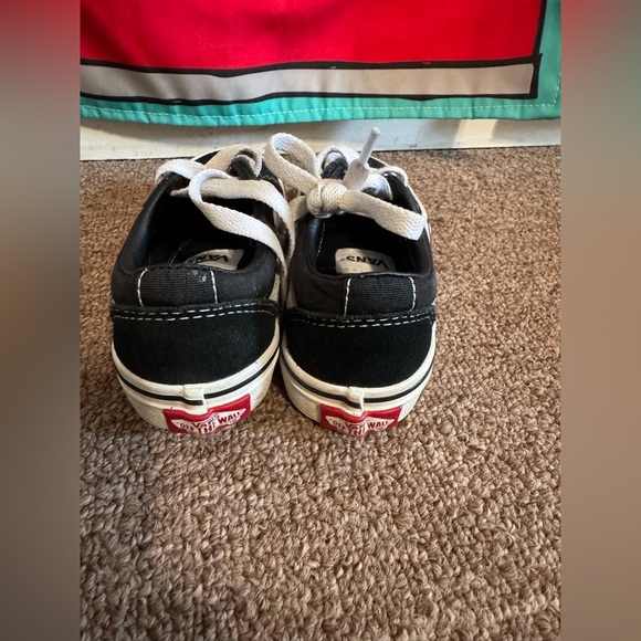 Vans off the wall black sneakers with white line size 11C - Picture 5 of 7